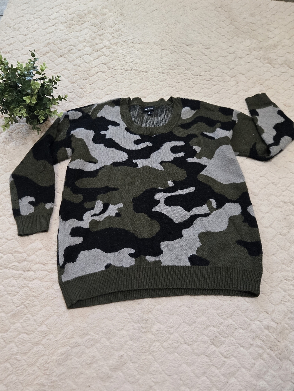 Torrid Green Camo Jacquard Crew Neck Pullover Sweater, Size 0X - Large